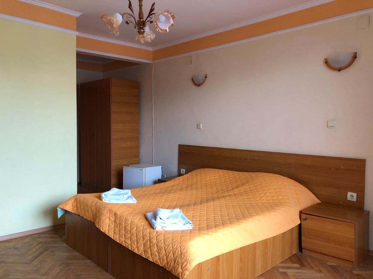 Family Hotel Saint Peter Saints Constantine and Helena Екстер'єр фото