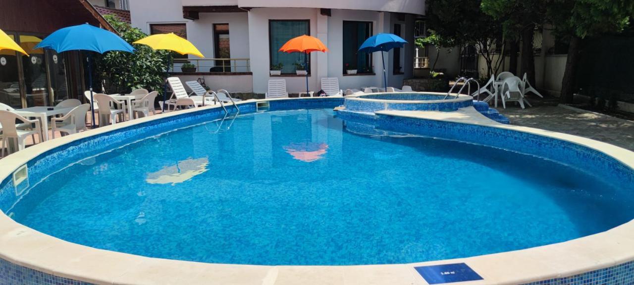 Family Hotel Saint Peter Saints Constantine and Helena Екстер'єр фото