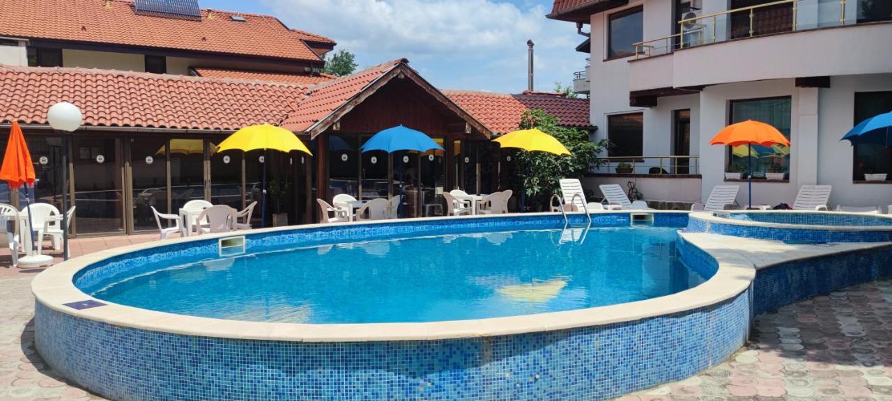 Family Hotel Saint Peter Saints Constantine and Helena Екстер'єр фото