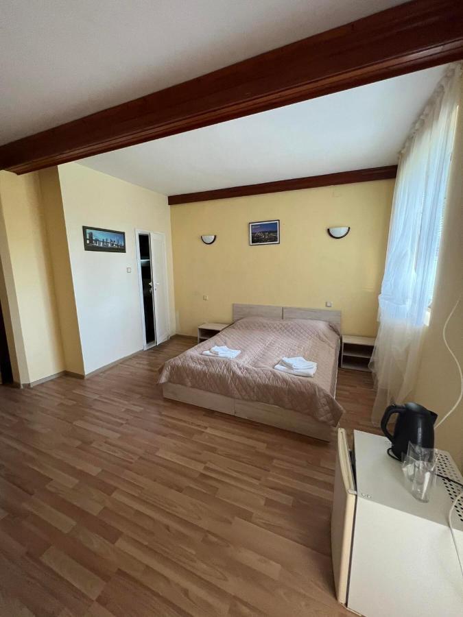 Family Hotel Saint Peter Saints Constantine and Helena Екстер'єр фото